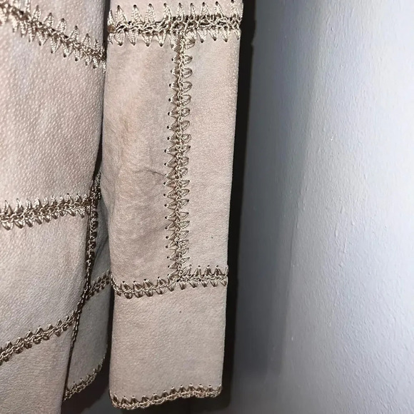 Outbrook Woman,1X tan embroidered leather tassel tie front long sleeve jacket
￼ - Picture 7 of 16